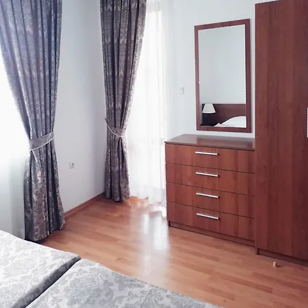 Efir 1 Hotel